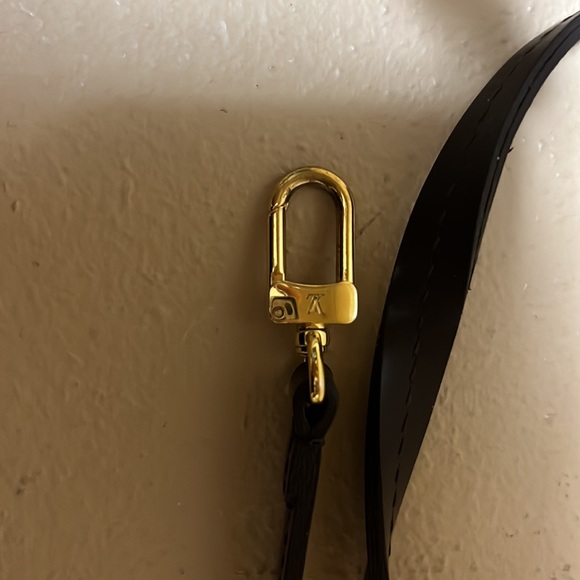 Louis Vuitton favorite strap - Picture 2 of 5